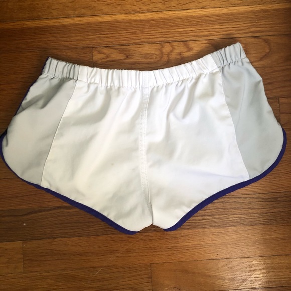 White RVCA Shorts - Picture 2 of 4